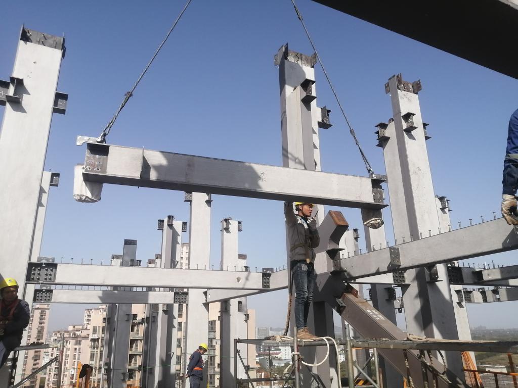 裝配式建筑浪潮 當(dāng)“工廠造零件”與“現(xiàn)場(chǎng)拼房子”相遇，建筑工程機(jī)械制造的機(jī)遇與挑戰(zhàn)